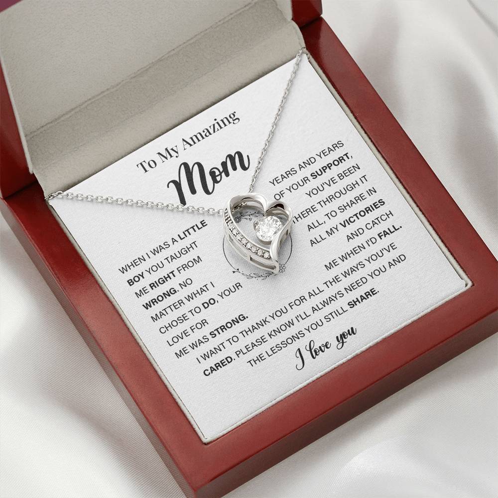 Sentimental Necklace for Mom with Heartfelt Message Card