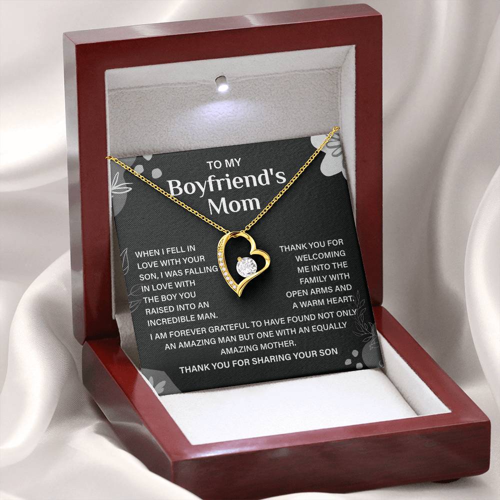 Boyfriend’s Mom Necklace Gift – Heartfelt Message Box