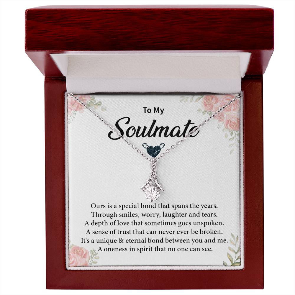Elegant Soulmate Necklace Gift for Her – Gift Box
