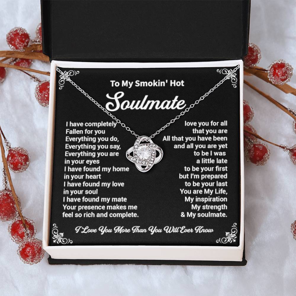 Soulmate Necklace Gift for Her – Elegant Pendant Box