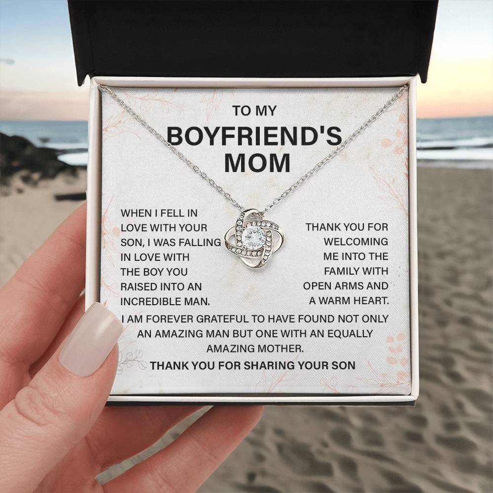 Boyfriend’s Mom Gift Necklace with Message Card Box