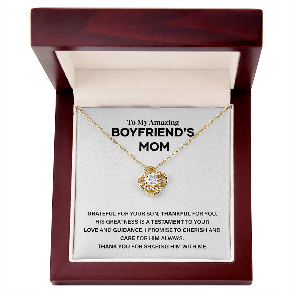 Boyfriend’s Mom Necklace – Grateful Gift from His Partner
