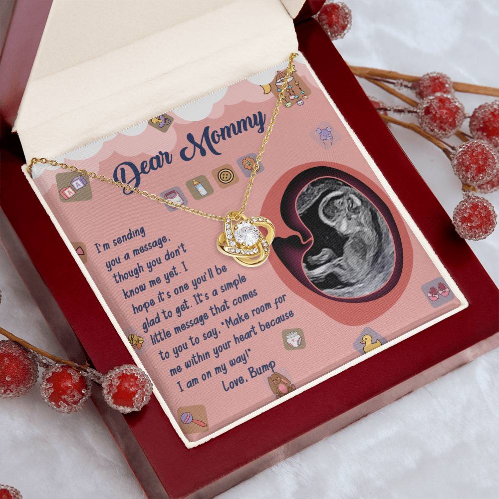 Necklace from Bump to Mommy – Ultrasound-Themed Pregnancy Gift