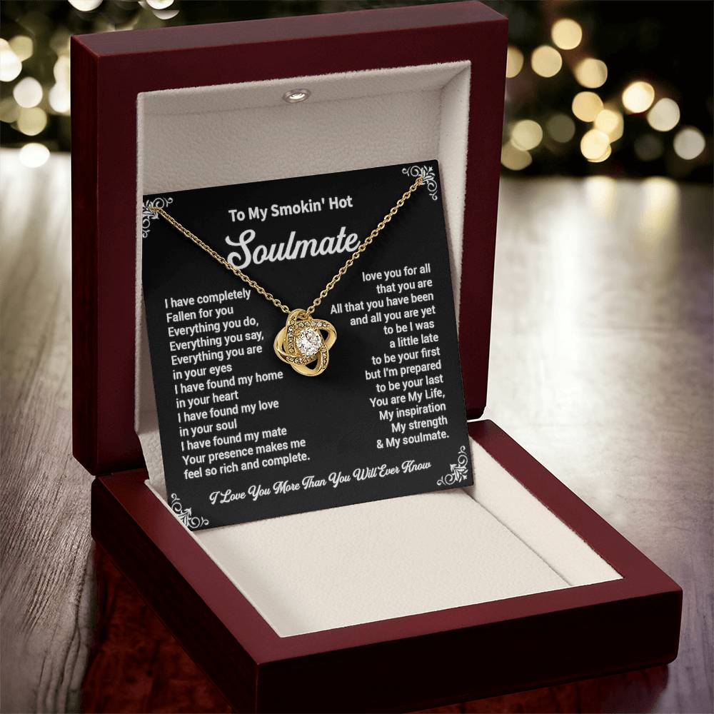 Soulmate Necklace Gift for Her – Elegant Pendant Box