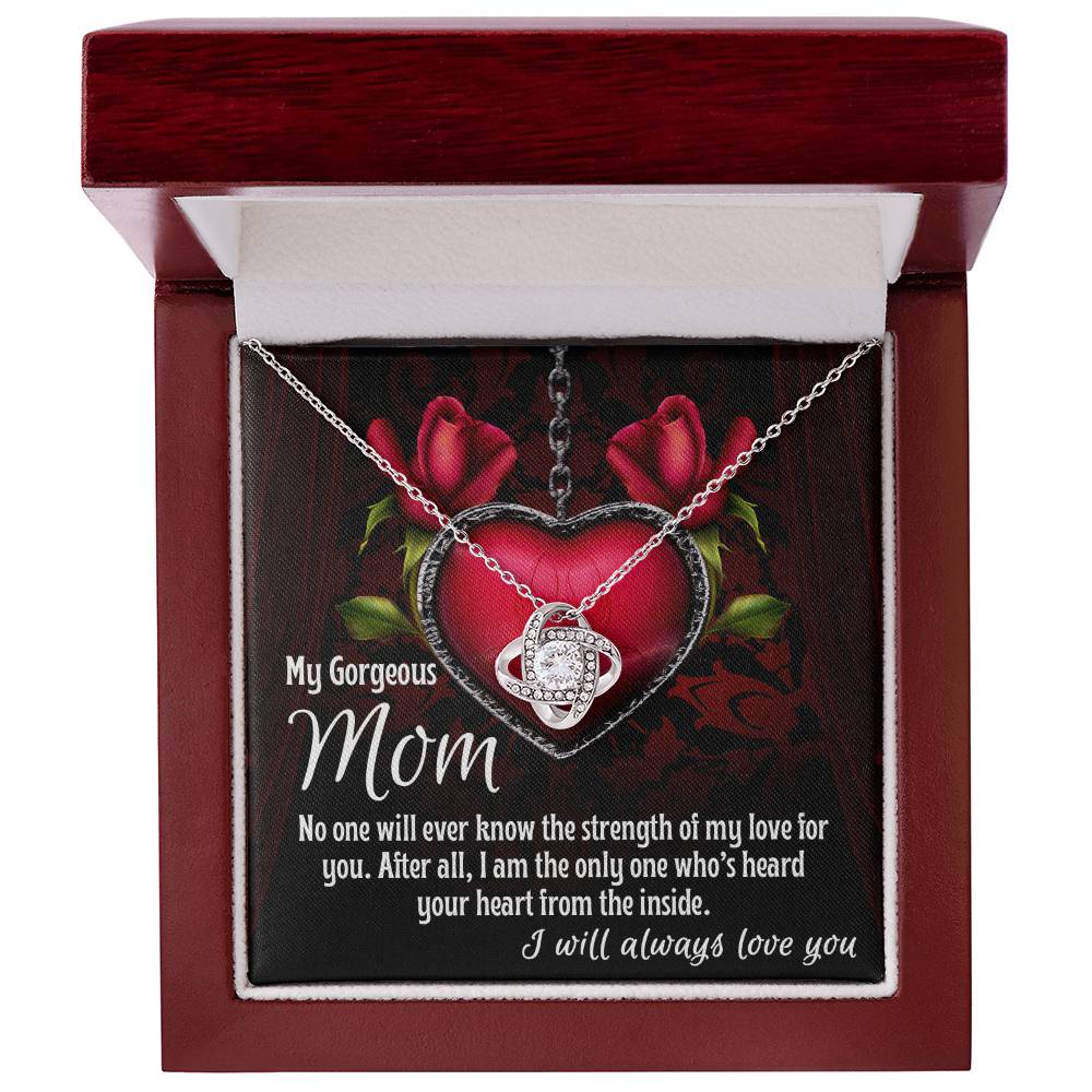 Necklace for Gorgeous Mom with Heartfelt Message – Elegant Gift Idea