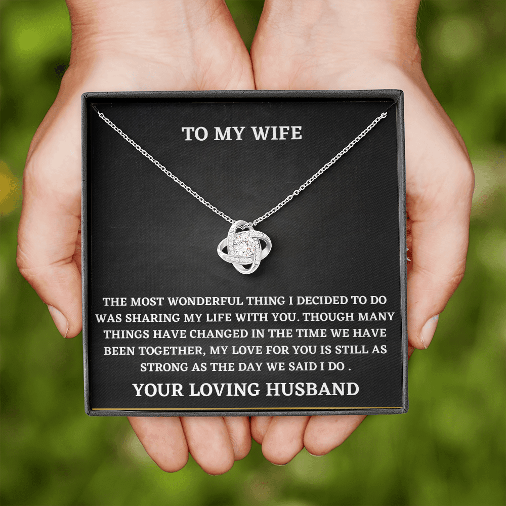 Wife Love Knot Necklace Gift from Husband – Heartfelt Pendant with Message Card