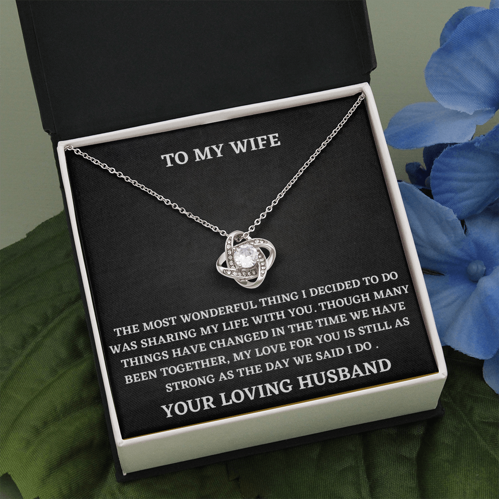 Wife Love Knot Necklace Gift from Husband – Heartfelt Pendant with Message Card