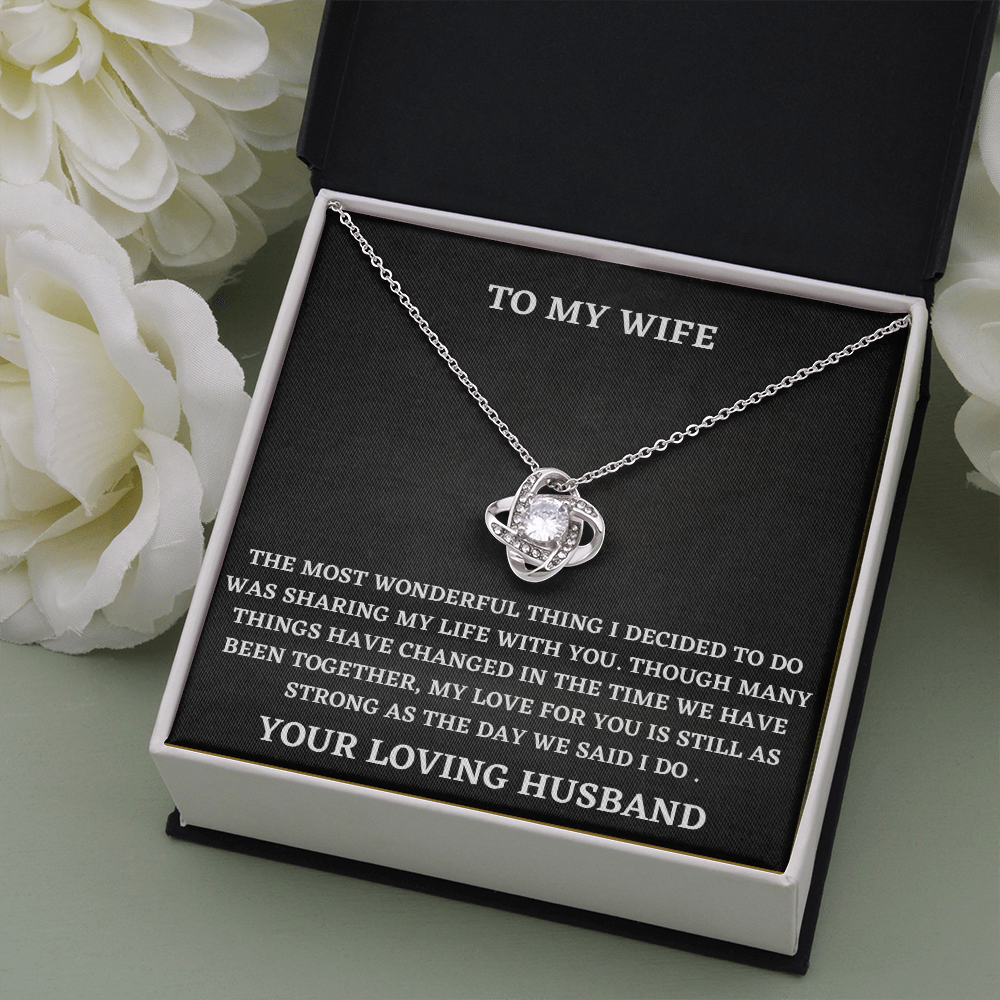 Wife Love Knot Necklace Gift from Husband – Heartfelt Pendant with Message Card