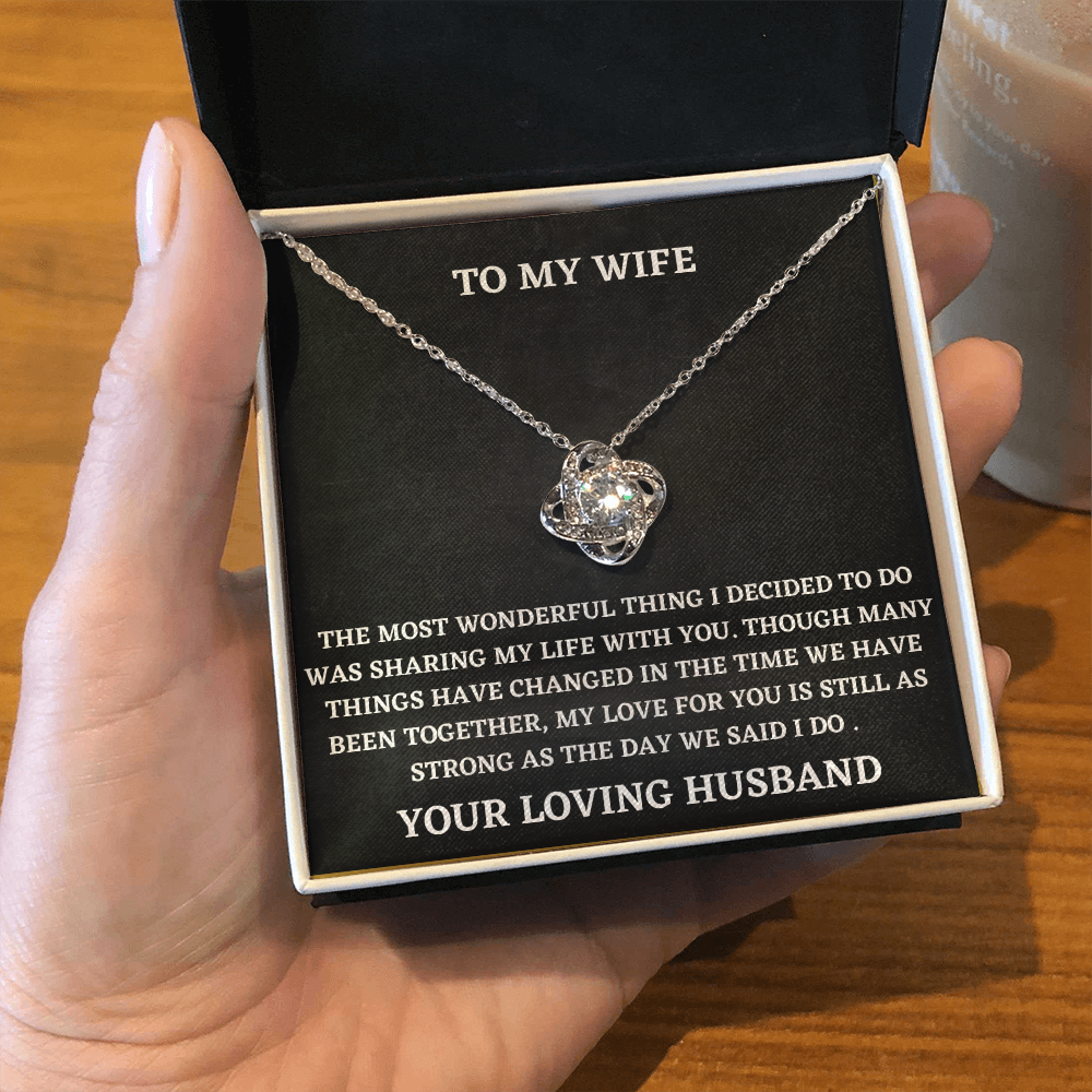 Wife Love Knot Necklace Gift from Husband – Heartfelt Pendant with Message Card