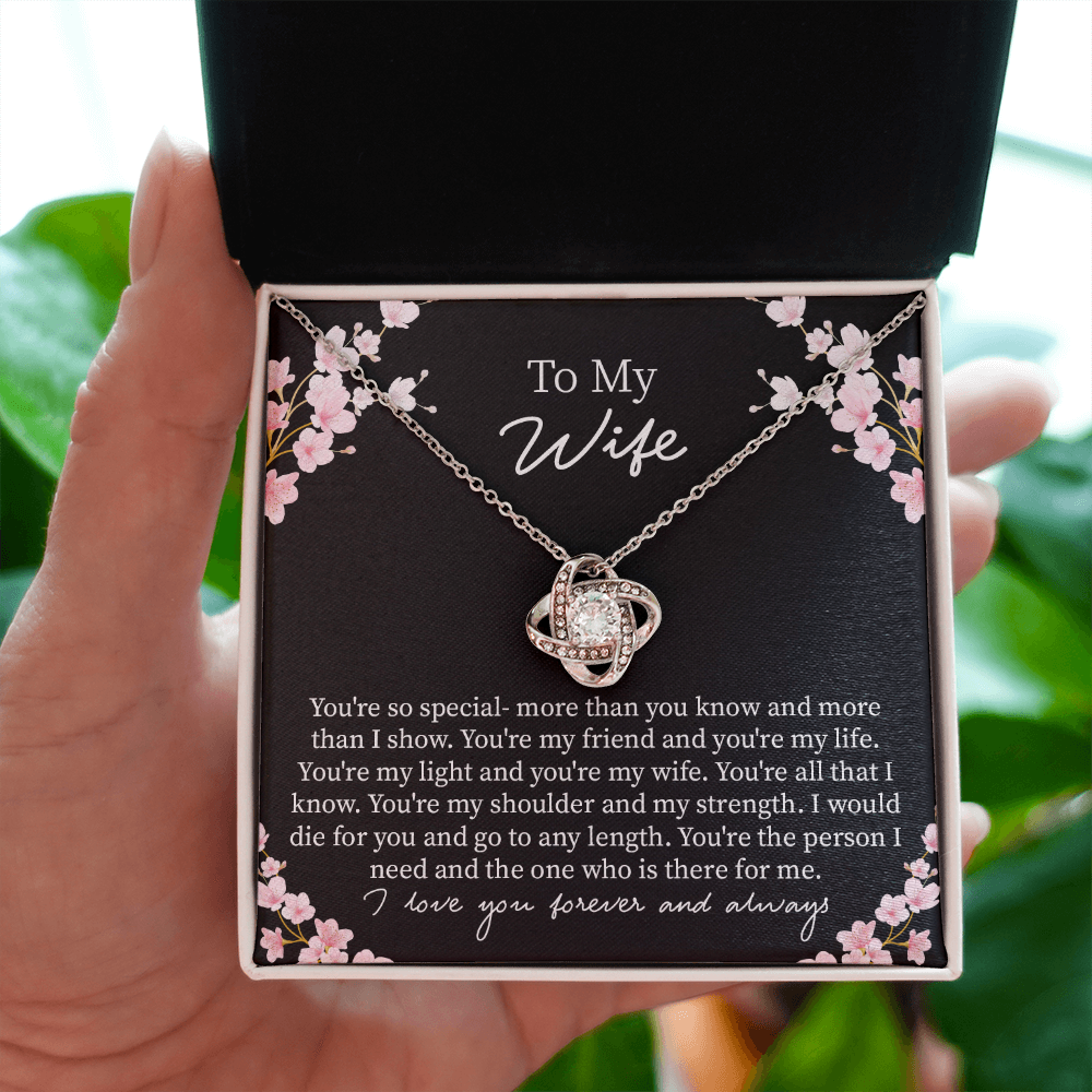 To My Wife Necklace Gift – Romantic I Love You Message