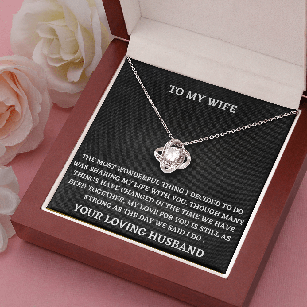 Wife Love Knot Necklace Gift from Husband – Heartfelt Pendant with Message Card