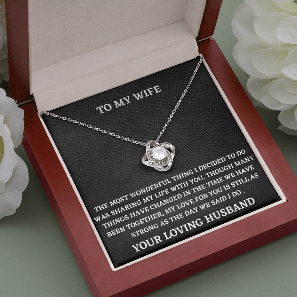 Wife Love Knot Necklace Gift from Husband – Heartfelt Pendant with Message Card