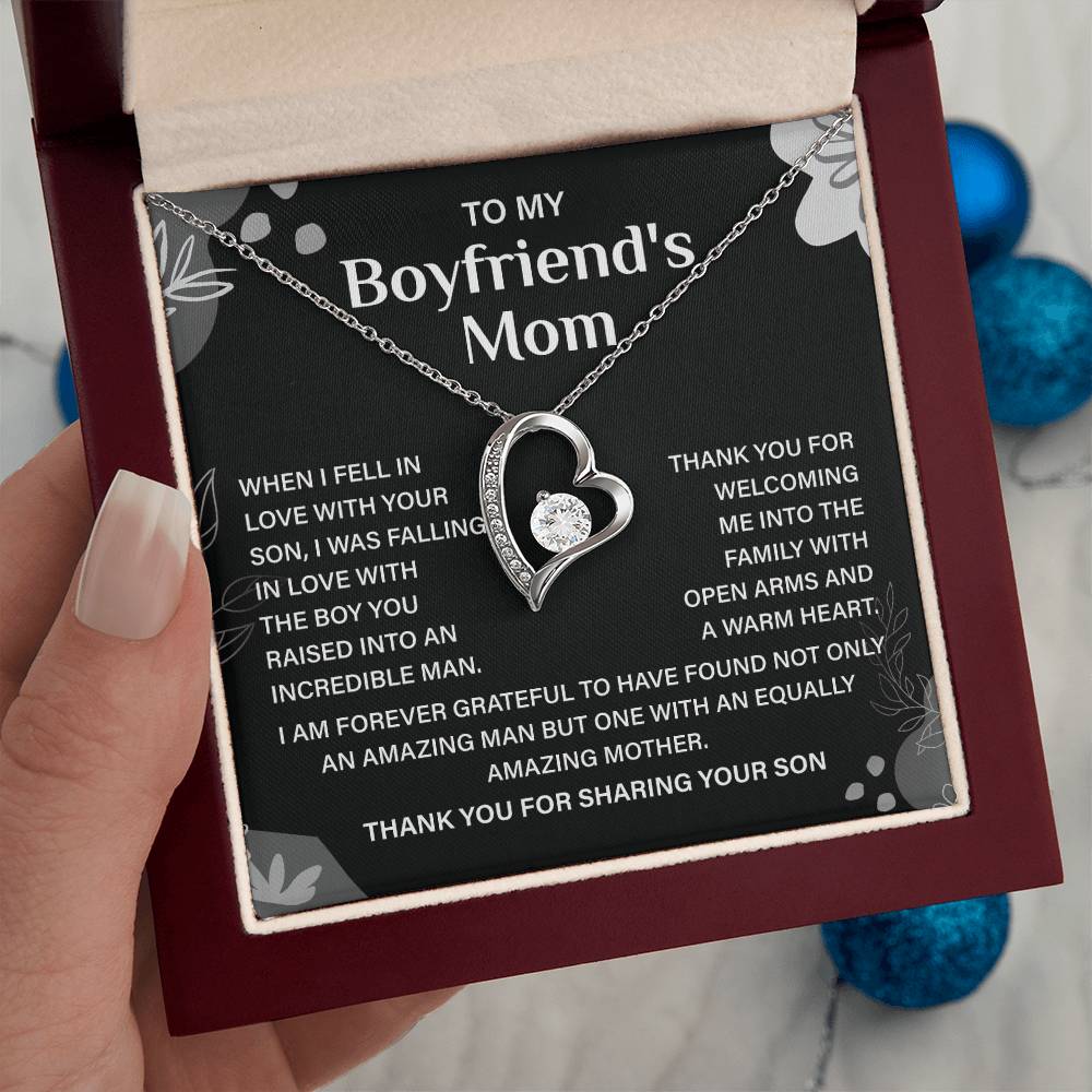 Boyfriend’s Mom Necklace Gift – Heartfelt Message Box