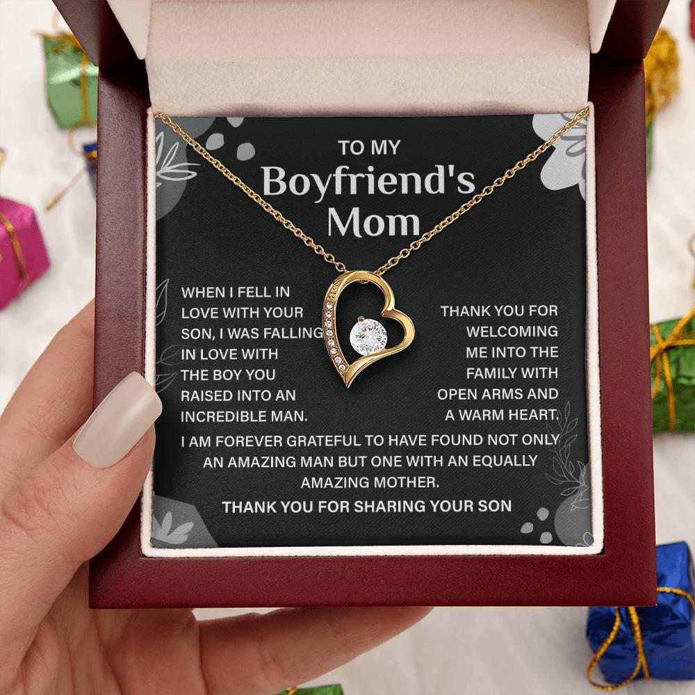 Boyfriend’s Mom Necklace Gift – Heartfelt Message Box