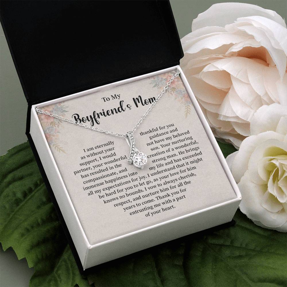Boyfriend’s Mom Necklace Gift with Floral Card Design