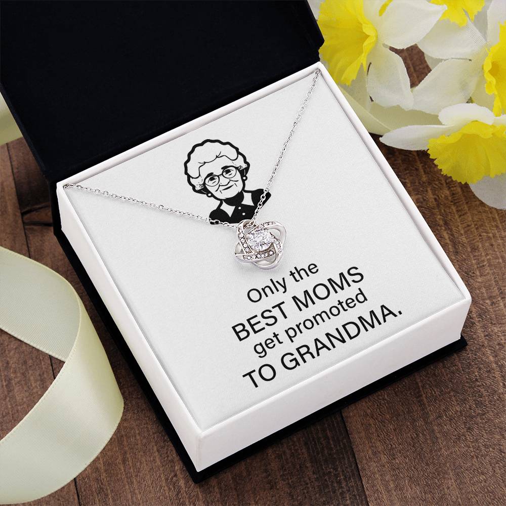 To The Best Moms Who Become Grandmas Grandma Necklace Gift Best Mom To Grandma Gift Jewelry Gift For Grandma Sentimental Jewelry For Grandmother Emotional Keepsake For Grandma Family Connection Necklace Sentimental Keepsake For Grandma