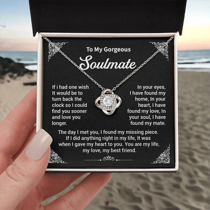 Soulmate Necklace Gift for Her – Elegant Pendant Box