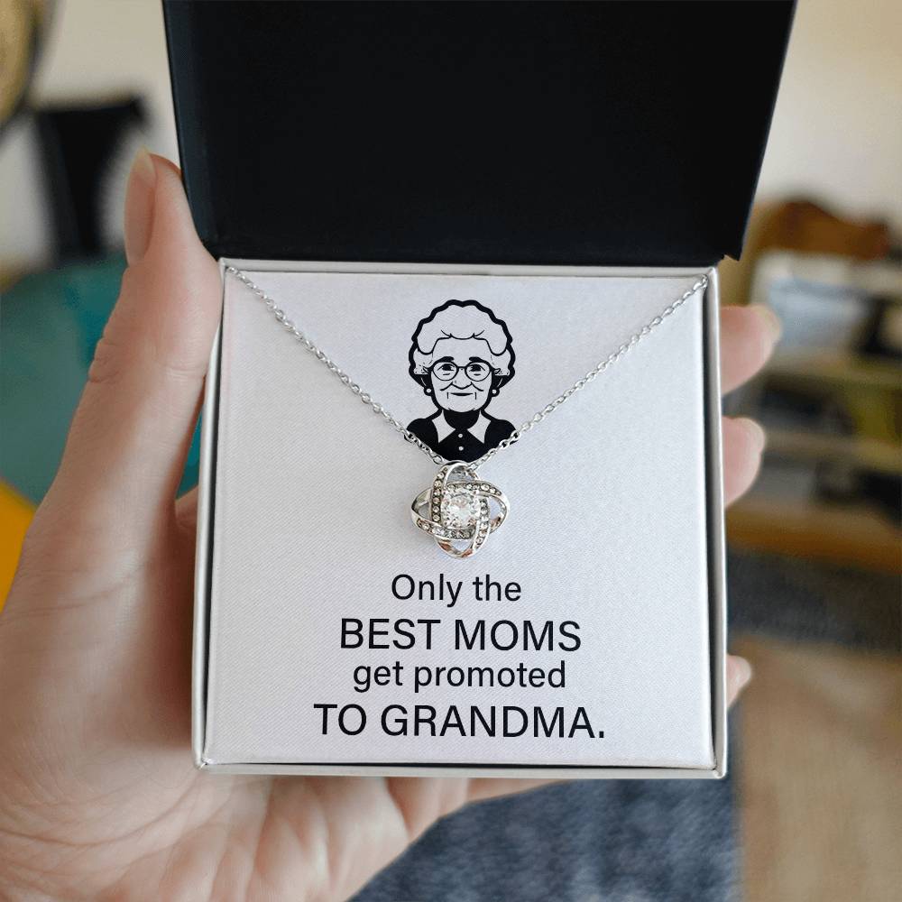 To The Best Moms Who Become Grandmas Grandma Necklace Gift Best Mom To Grandma Gift Jewelry Gift For Grandma Sentimental Jewelry For Grandmother Emotional Keepsake For Grandma Family Connection Necklace Sentimental Keepsake For Grandma