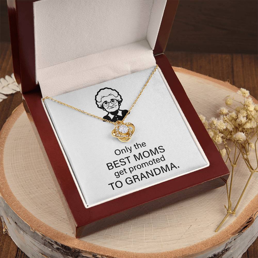 To The Best Moms Who Become Grandmas Grandma Necklace Gift Best Mom To Grandma Gift Jewelry Gift For Grandma Sentimental Jewelry For Grandmother Emotional Keepsake For Grandma Family Connection Necklace Sentimental Keepsake For Grandma