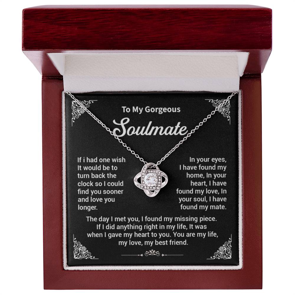Soulmate Necklace Gift for Her – Elegant Pendant Box