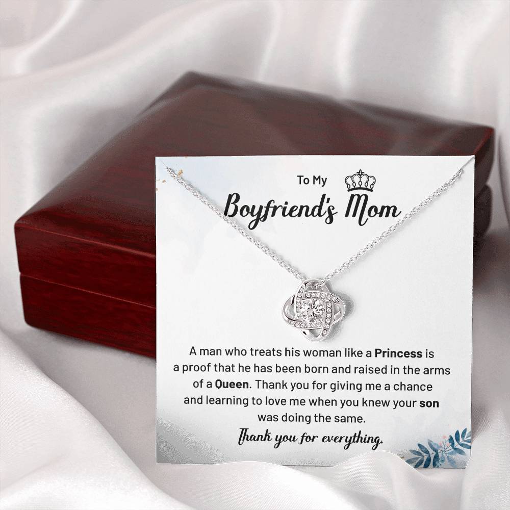 Boyfriend’s Mom Necklace Gift – Queen Message Card