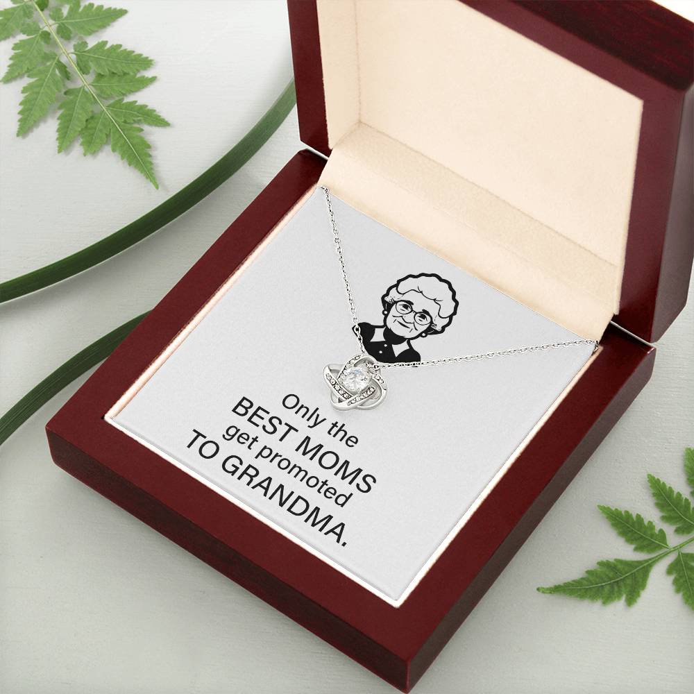 To The Best Moms Who Become Grandmas Grandma Necklace Gift Best Mom To Grandma Gift Jewelry Gift For Grandma Sentimental Jewelry For Grandmother Emotional Keepsake For Grandma Family Connection Necklace Sentimental Keepsake For Grandma