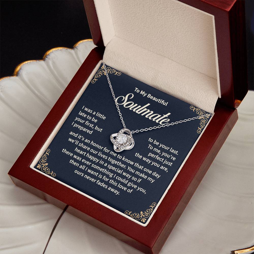 Soulmate Necklace Gift for Her – Elegant Gift Box